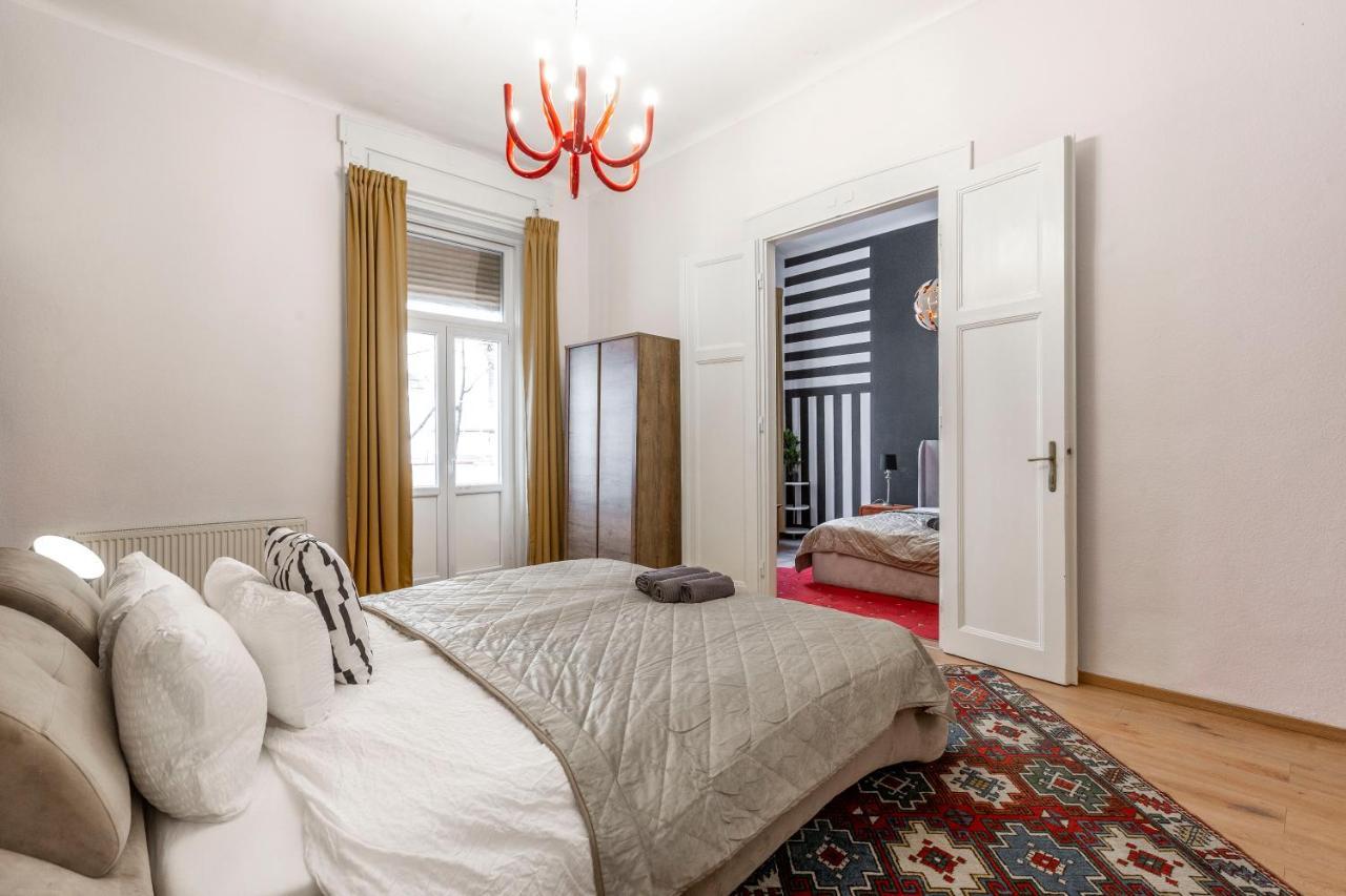 Deluxe Dohany Residence Next To The New York Cafe Budapest Exterior photo